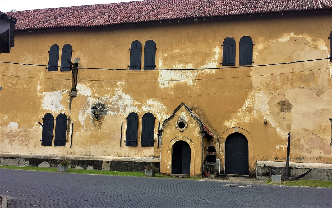 Historic buildings and ramparts inside Galle Fort